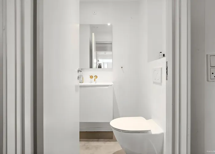 Apartamento Townhouse With Private Terrace- 5-minute Walk From Tivoli Copenhague